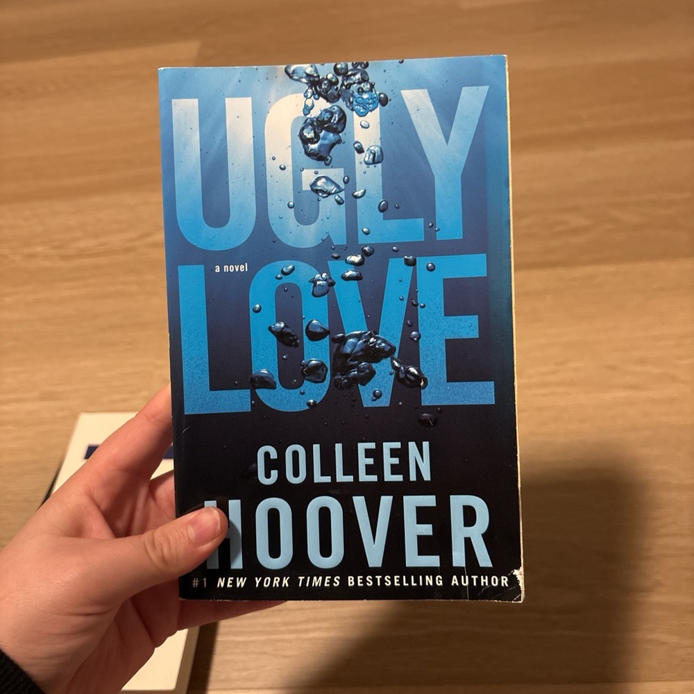Ugly Love by Colleen Hoover Book